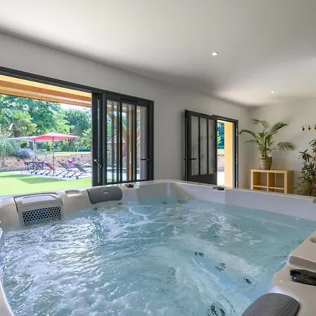 Domaine Du Bugassou, Chambres, Table D'hôtes&spa Belvès