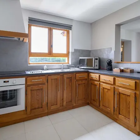 Domaine Du Bugassou, Chambres, Table D'hôtes&spa Casa de hóspedes 4*