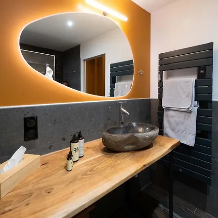 Casa de hóspedes Domaine Du Bugassou, Chambres, Table D'hôtes&spa Belvès