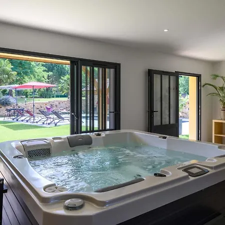 Casa de hóspedes Domaine Du Bugassou, Chambres, Table D'hôtes&spa Belvès