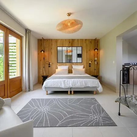 Domaine Du Bugassou, Chambres, Table D'hôtes&spa 4* Belvès