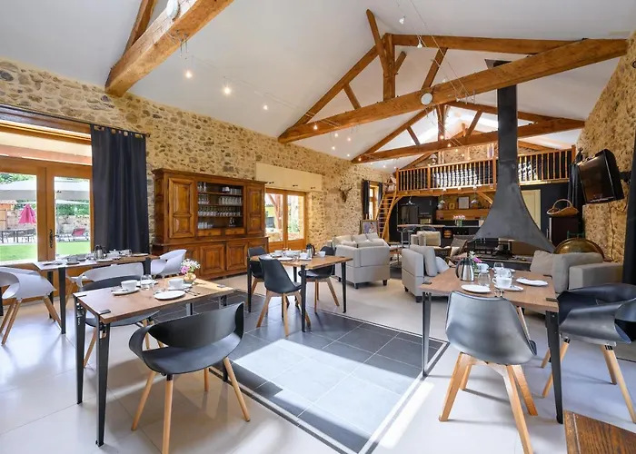 Domaine Du Bugassou, Chambres, Table D'hotes & Pensionat 4*