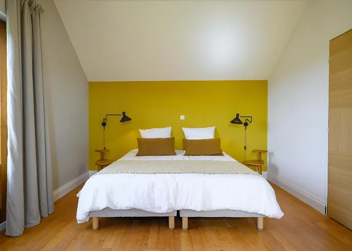 Domaine Du Bugassou, Chambres, Table D'hotes & Pensionat 4*