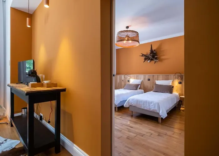 Pensionat Domaine Du Bugassou, Chambres, Table D'hotes & 4*