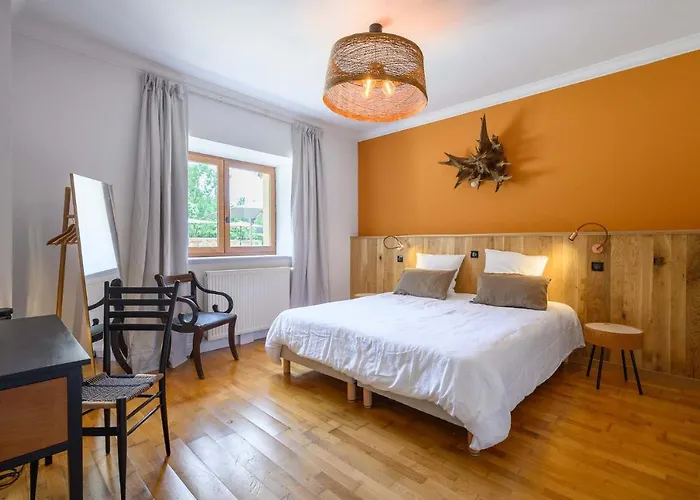 Domaine Du Bugassou, Chambres, Table D'hotes & 招待所 4*